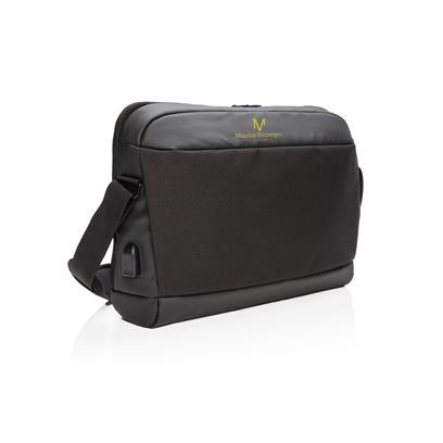 MADRID - XDXCLUSIVE RFID USB 15.6 inch Messenger Bag - Black