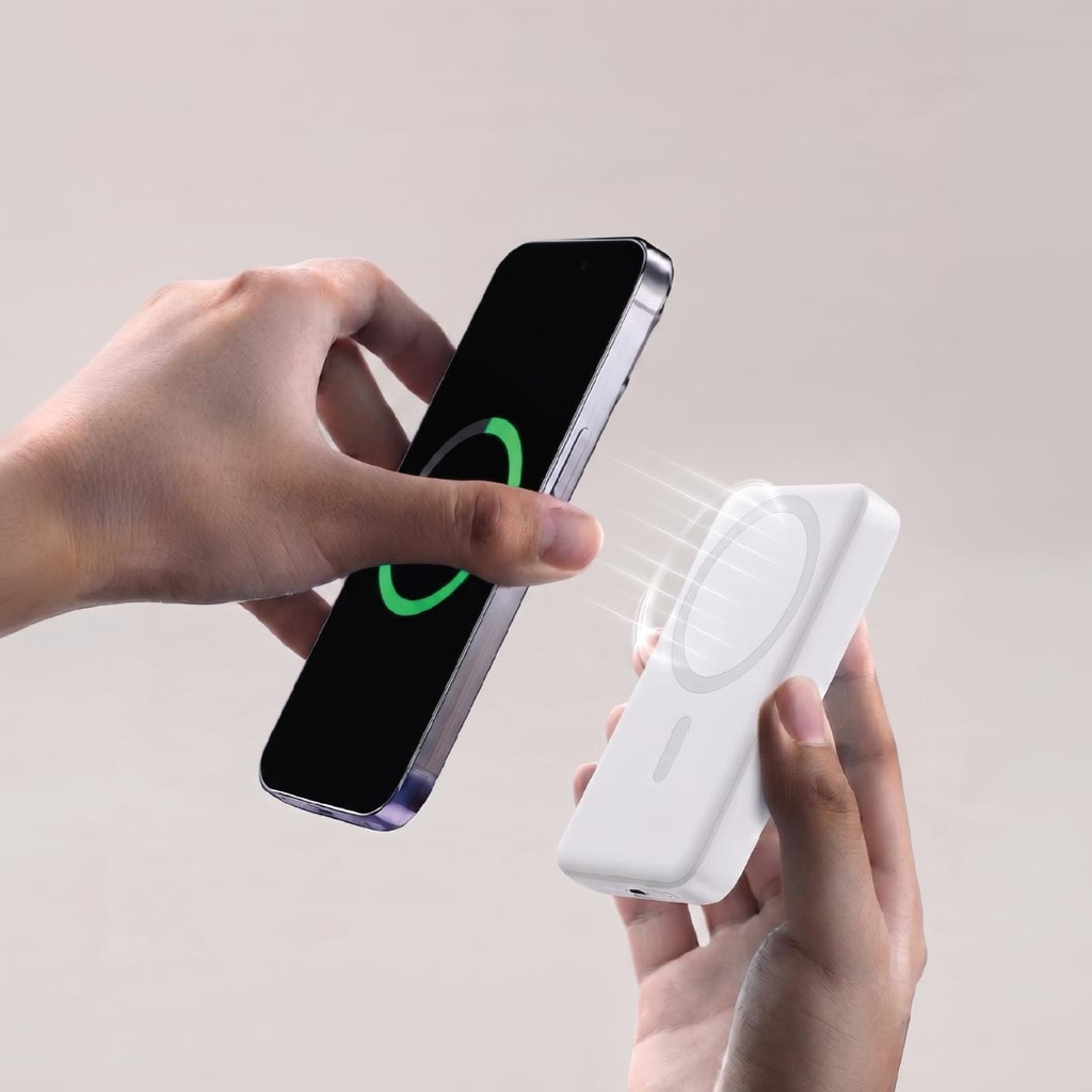 Maglite 5K - 5000 mAh Magnetic Wireless Power Bank - White 